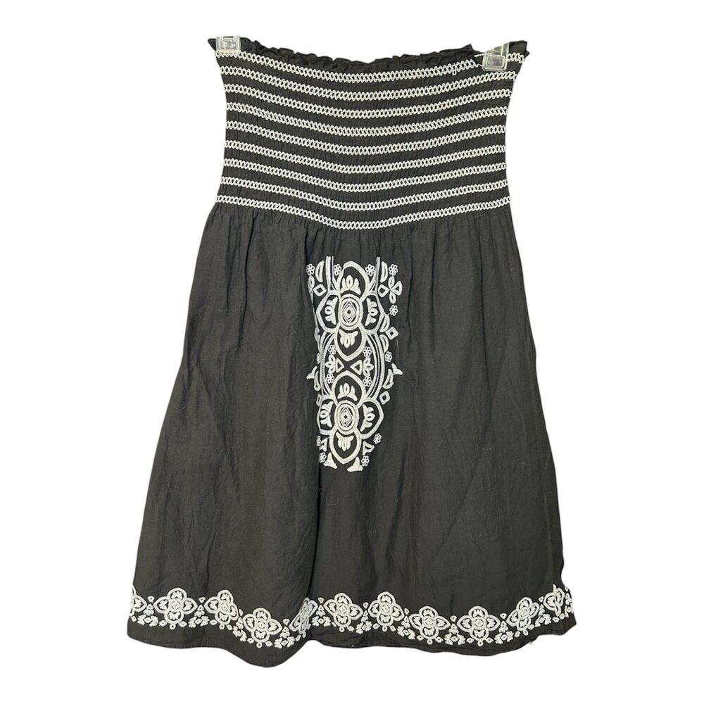 Raviya black strapless embroidered smocked top M